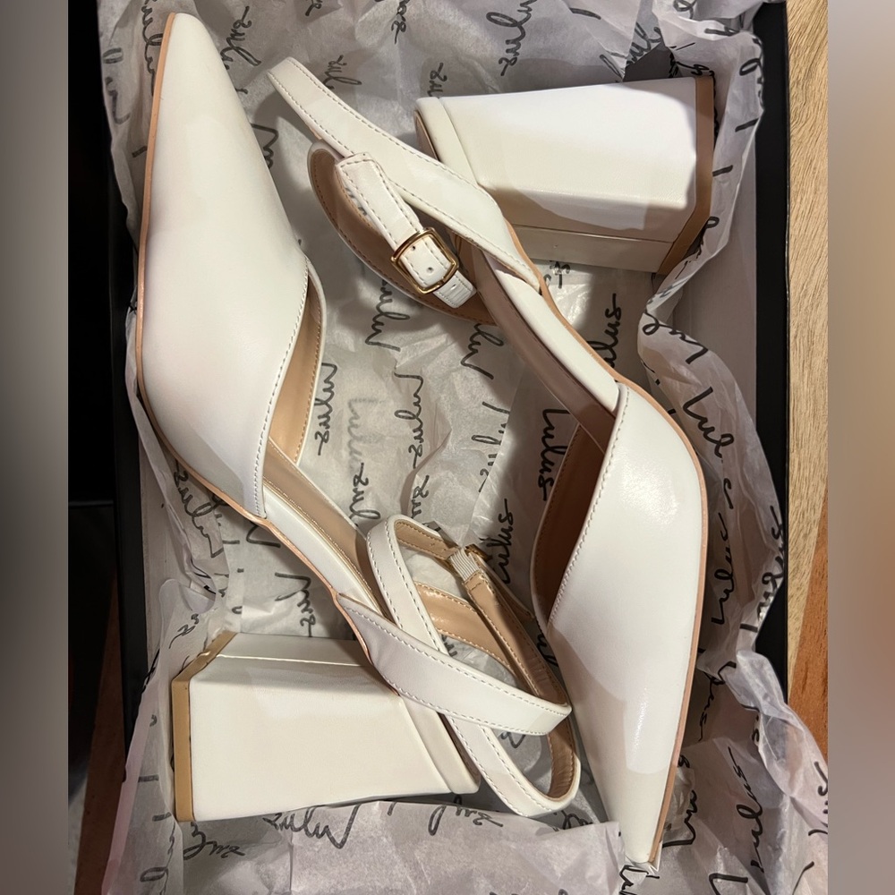 NEW IN BOX - Lulu's Alodie White Pointed-Toe Ankle Strap Pumps